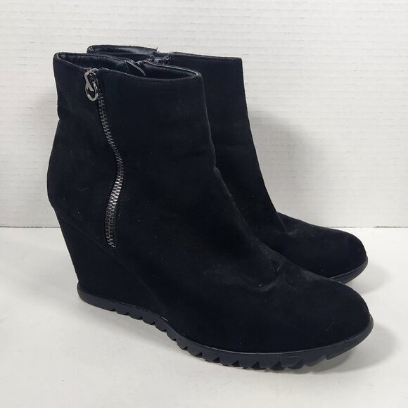 Black Wedge Bootie size 8.5 - Picture 2 of 5